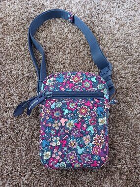 Vera Bradley Disney crossbody purse/fanny